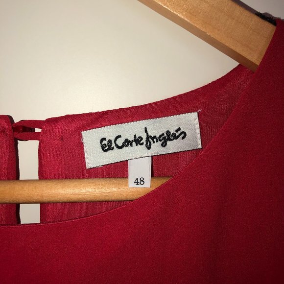 Formal Red Gown w/ a flouncy layered overlay. - Picture 4 of 4